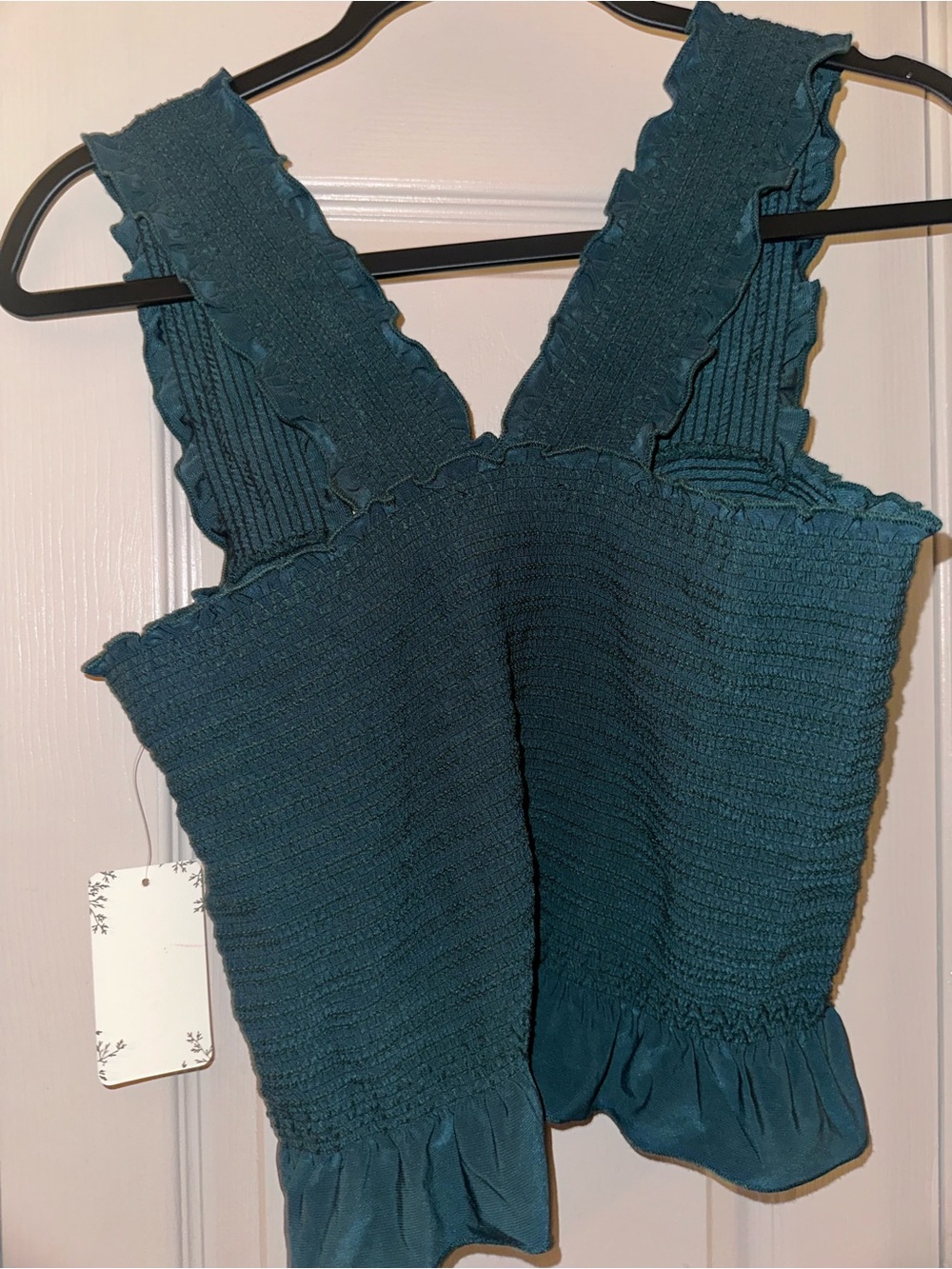 Scrunch Ruffle Crop Top - Picture 2 of 4